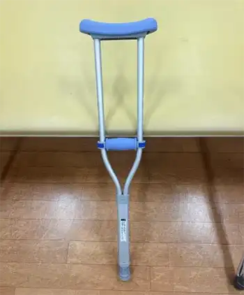 松葉杖イメージ