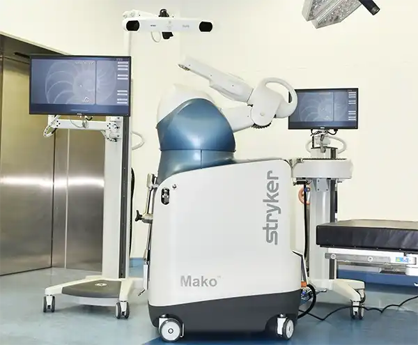 手術支援ロボットMAKO