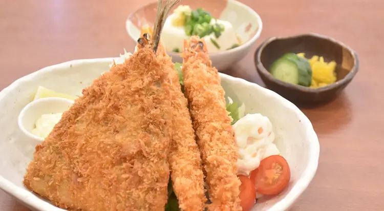 有頭エビとアジフライ御膳