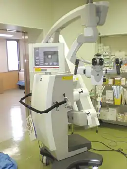 手術用顕微鏡写真